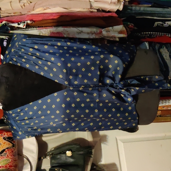 Free People Navy Blue & golden geometric print blouse that ties at waist - Picture 2 of 8